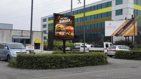 Location Écran géant LED fixe extérieur - Installation de panneaux publicitaires fixes